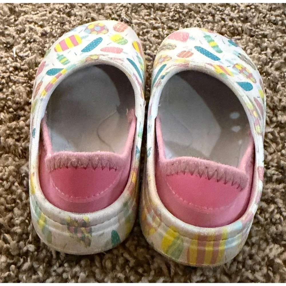 Cat & Jack Toddler Girl Water Shoes Pastel Colo red Popsicles Size 8